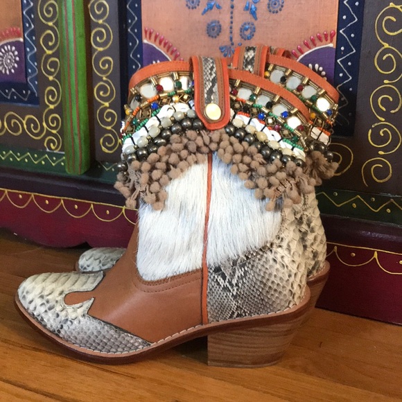 Gado Gado boots - Picture 1 of 3